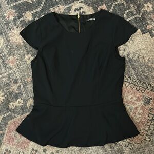 NWT Express peplum blouse with Gold zipper back cap sleeves size small